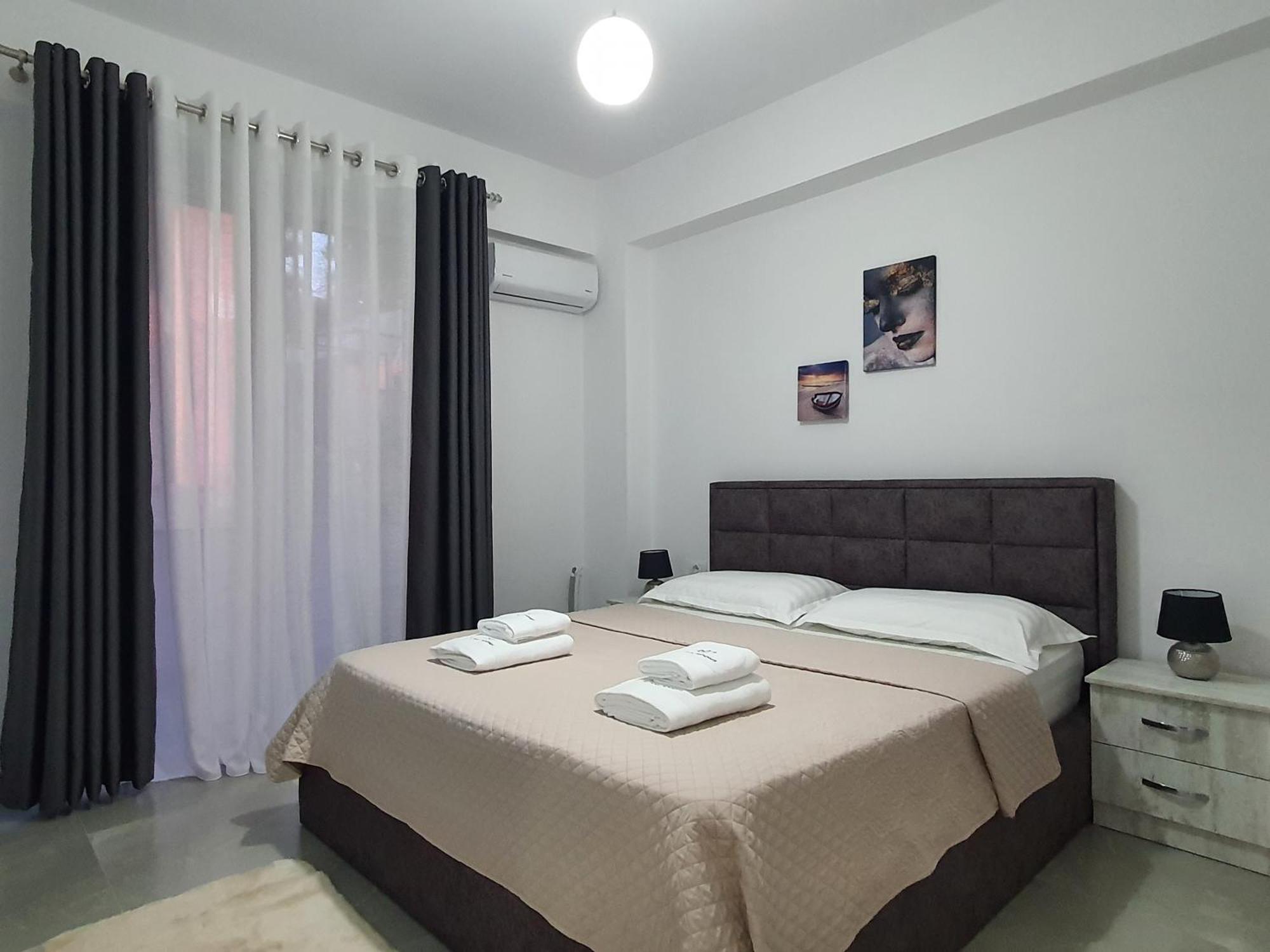 Flore Rooms Sarandë Exterior foto