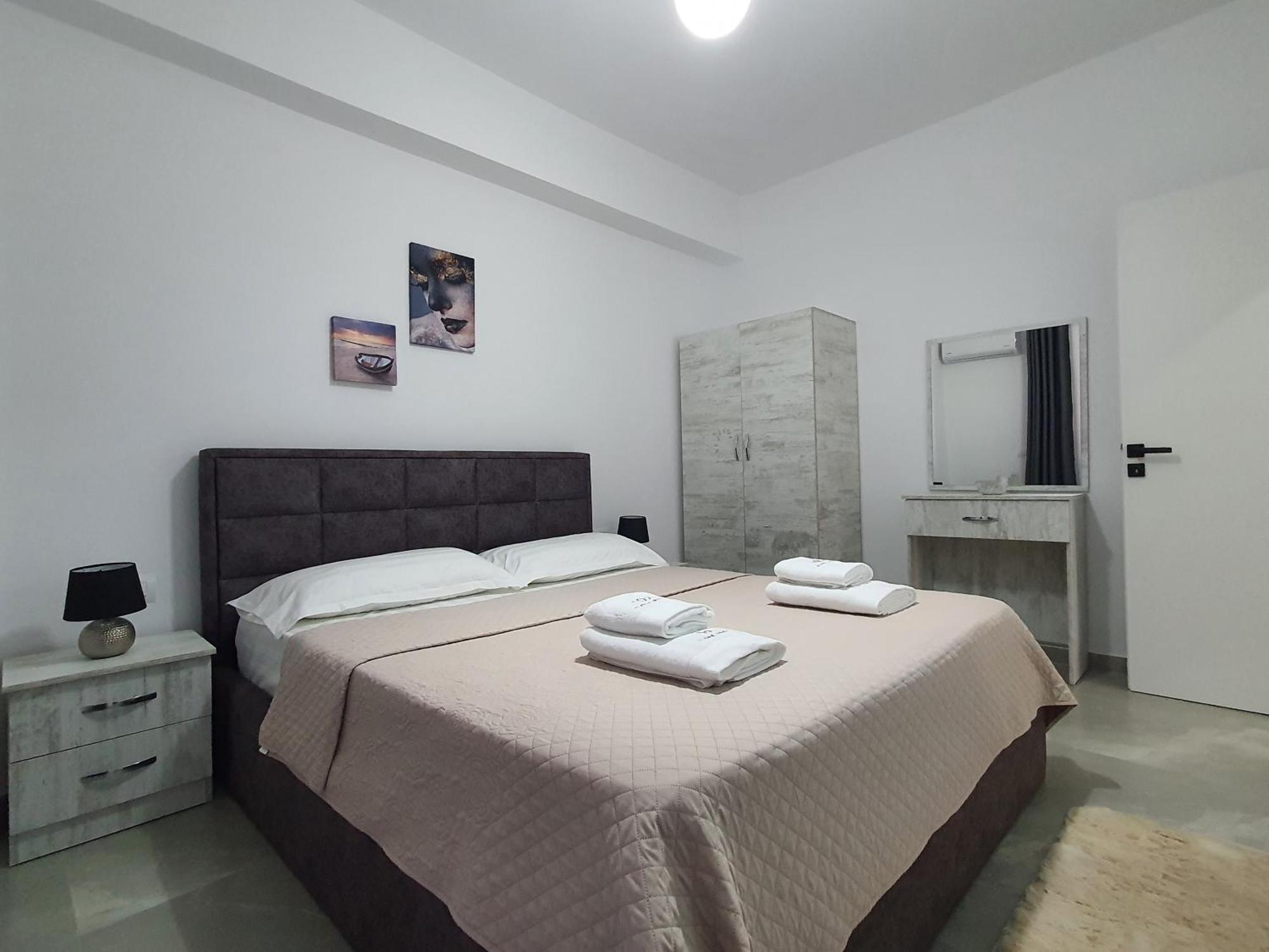 Flore Rooms Sarandë Exterior foto