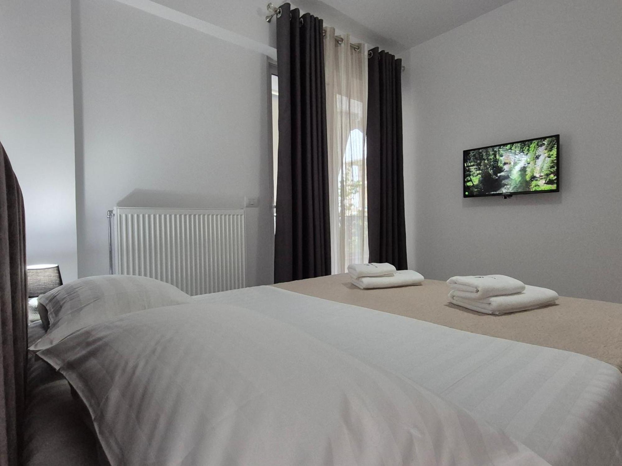 Flore Rooms Sarandë Exterior foto